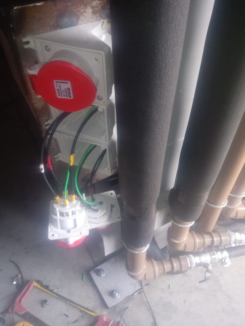 INSTALAÇÃO TOMADA STECK ( GALPAO FANNIX